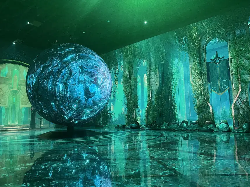 インスパイアホテルのLe Spaceにある巨大な球体とデジタルアート展示