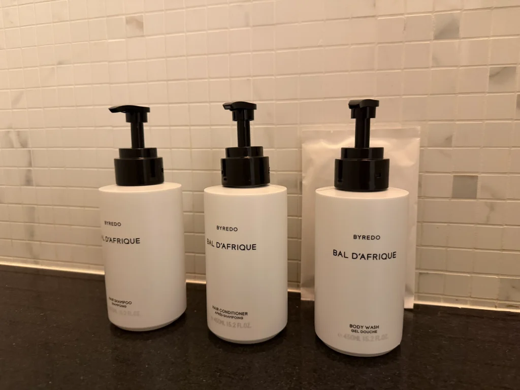 パラダイスシティ仁川の客室に用意されたBYREDO BAL D’AFRIQUEのバスアメニティ