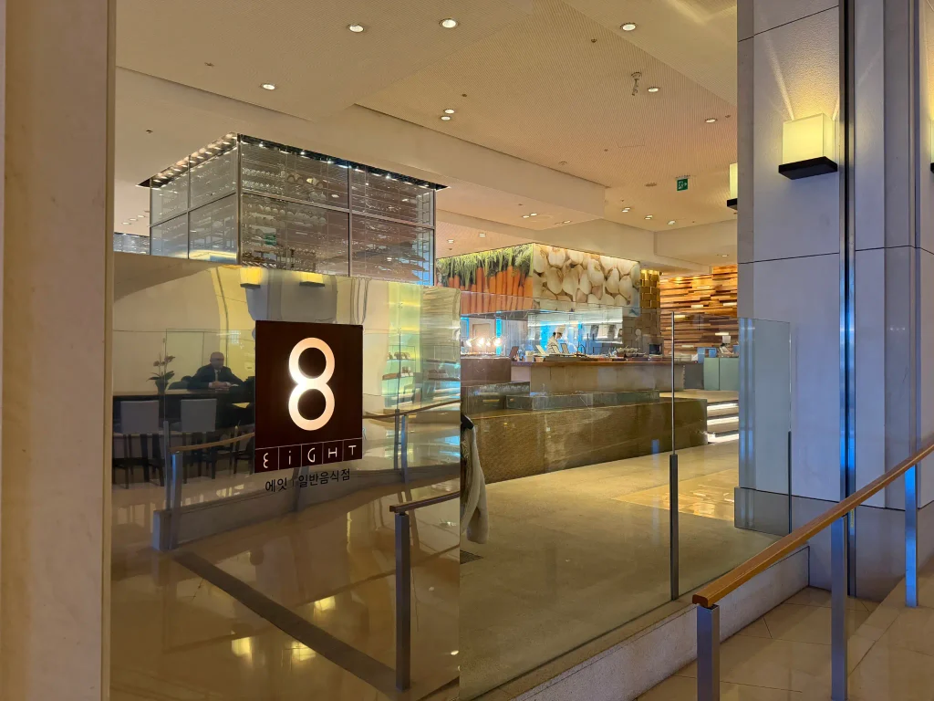 グランドハイアット仁川の朝食会場Restaurant 8の入口
